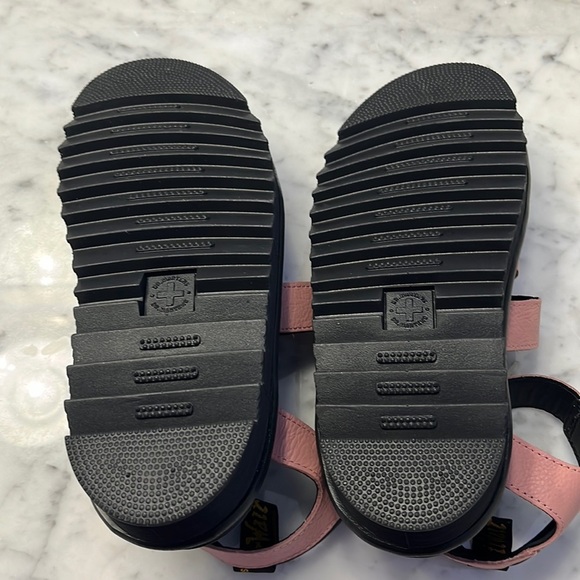 Dr. Martens Blaire Sandals in Peach size 8 NEW - Picture 7 of 12